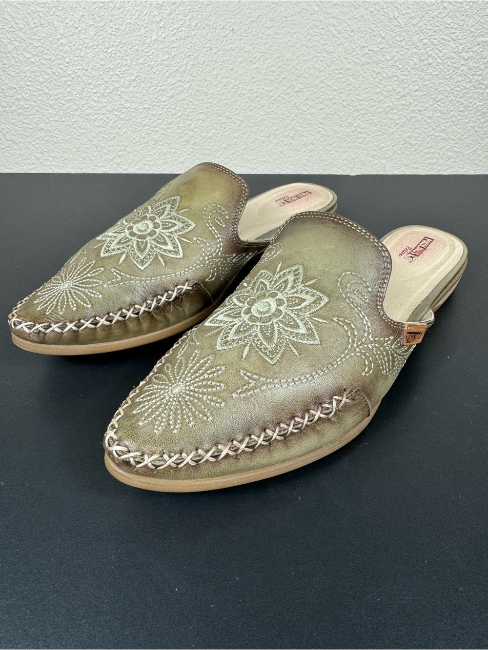 Pikolinos Bari Perforated Slip On Mules western Olive Green Leather embroidered